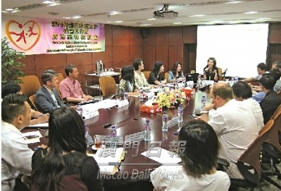 ���Ž����ᳫ���ʩӦ��У԰��Ʒ����