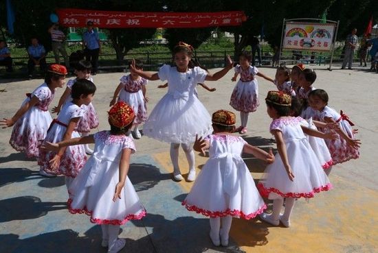 2013让爱延续“为爱上色”